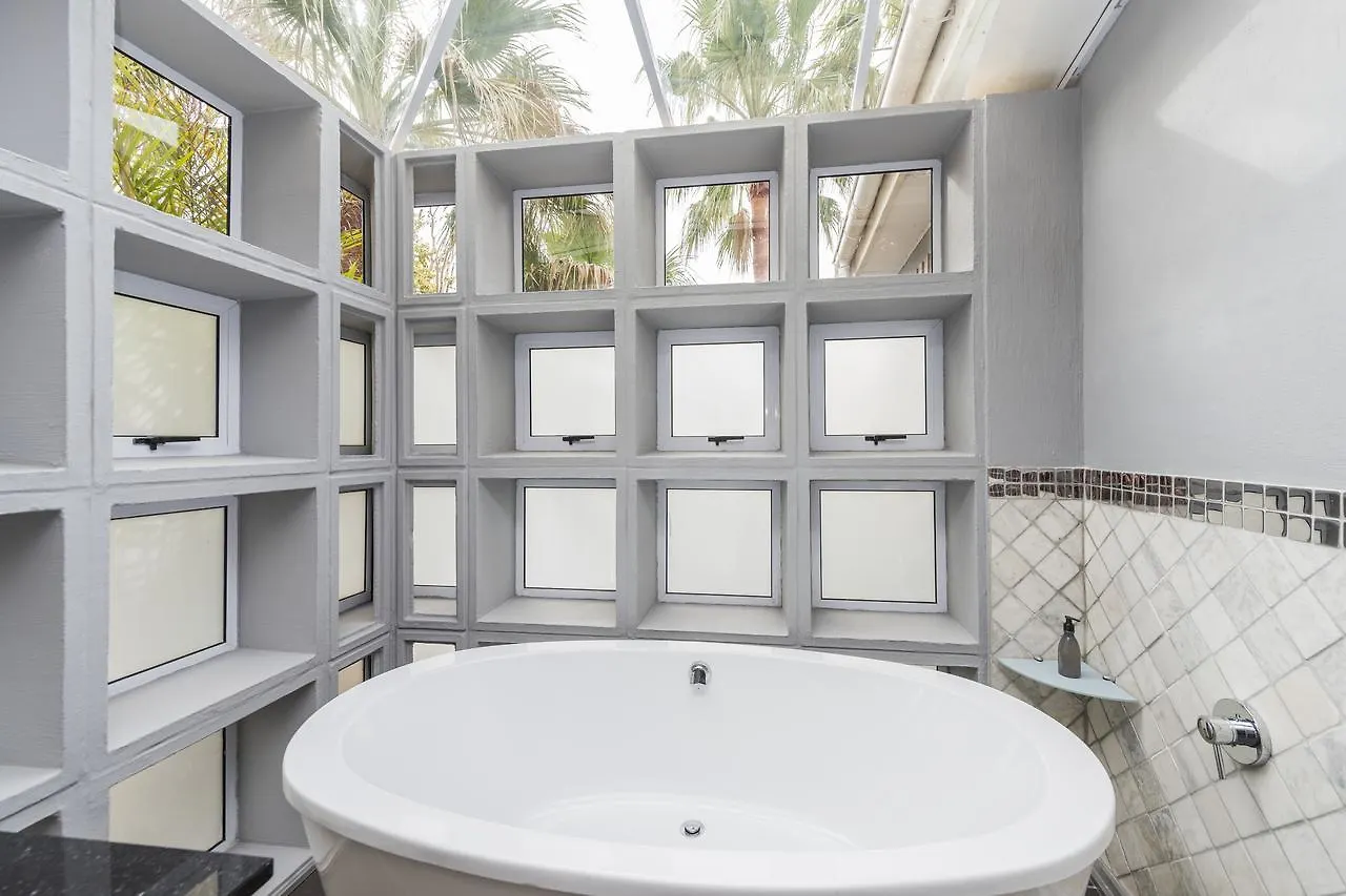 Homestay Whispering Palms Apartment Port Elizabeth South Africa